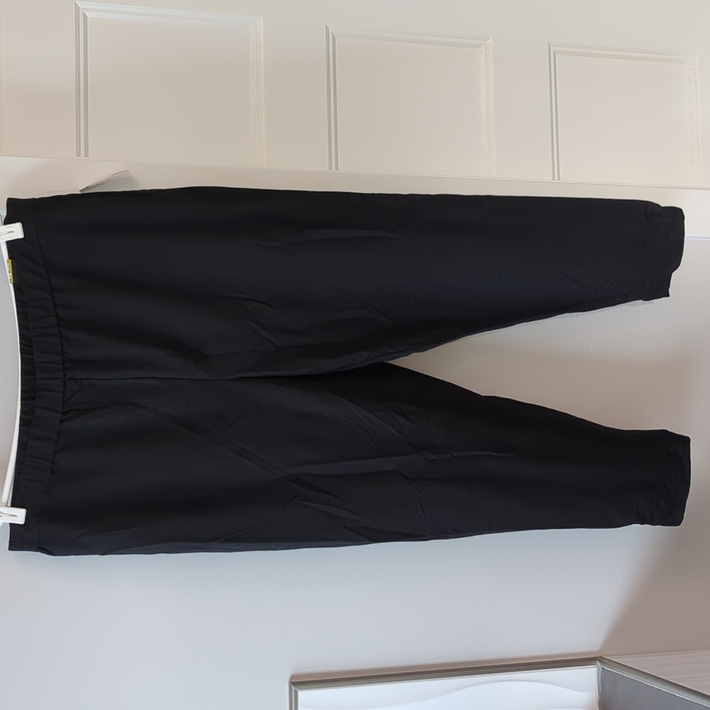 NWT black petite joggers